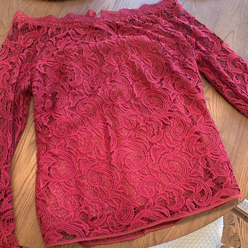 Adrianna Pappell stunning top